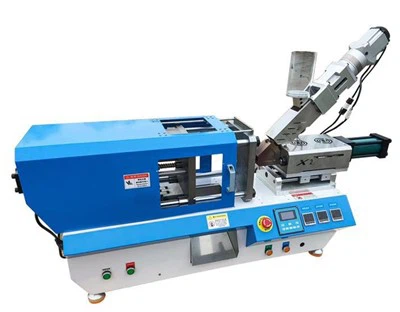 Väike süstimisvormimismasin